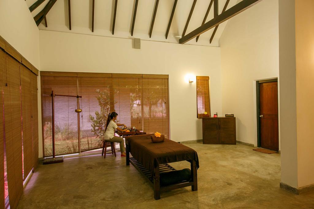 Citrus Waskaduwa Hotel Бентота Екстериор снимка